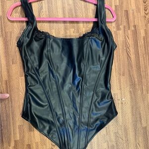 Popilush Black Pleather and Lace Evening Top - L
